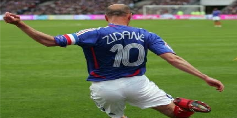 Zinedine Zidane là top cầu thủ vĩ đại nhất thế giới mọi thời đại